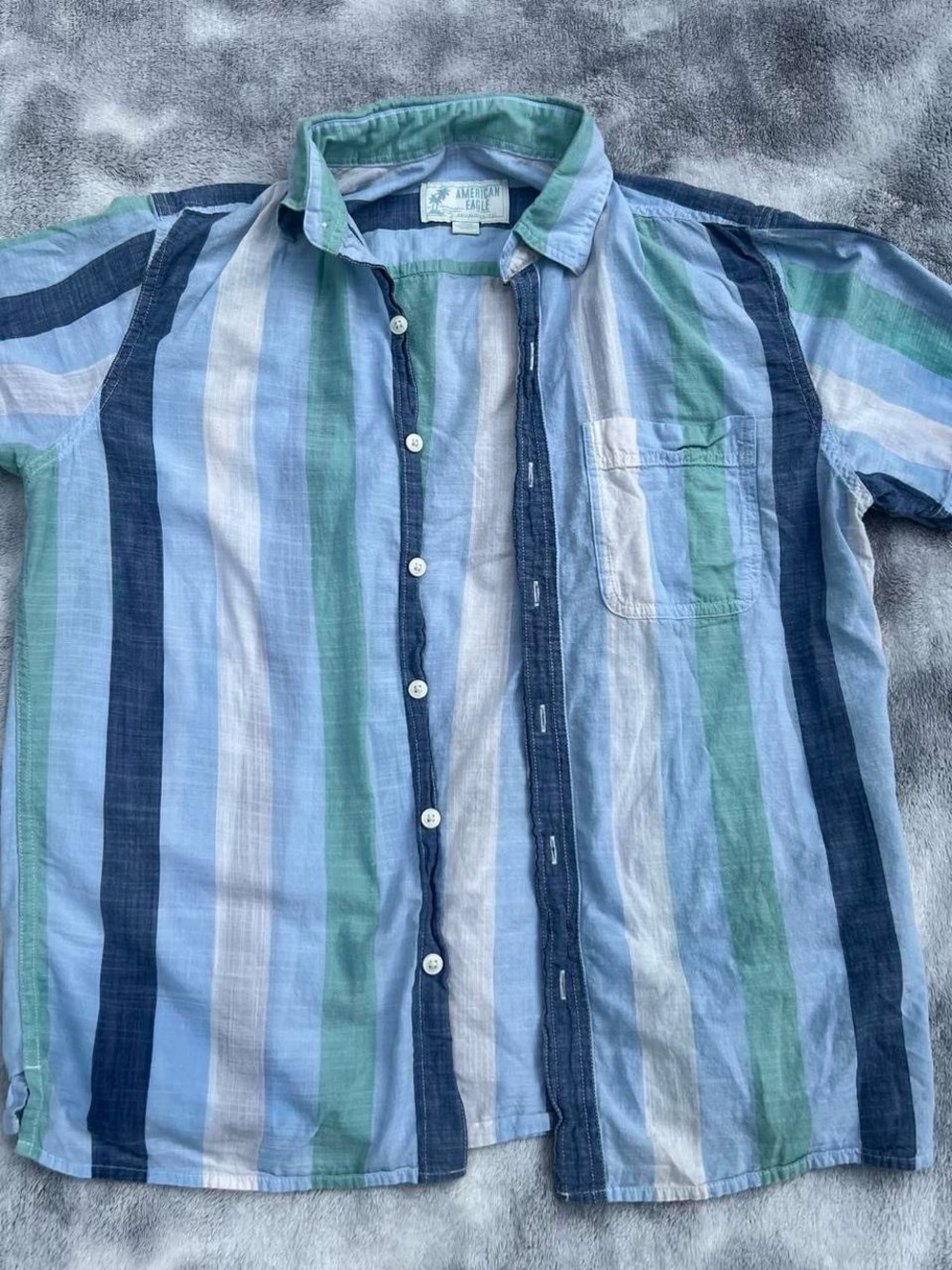 Men’s American Eagle Striped Button Up Shirt
